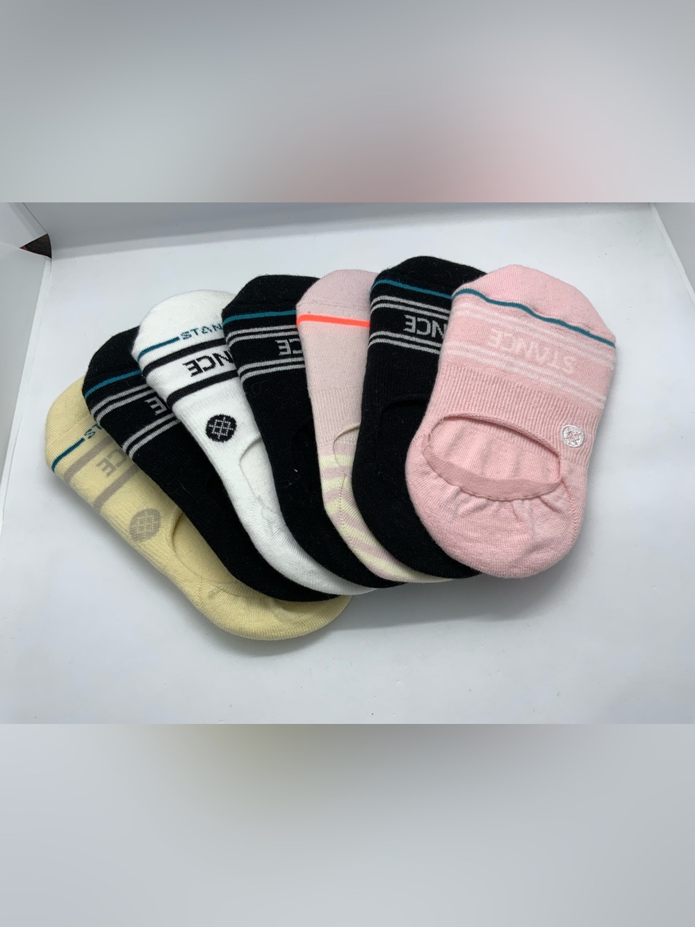 (7) Stance No-Show Low Cut Socks - Pastel Assorted (Pack).